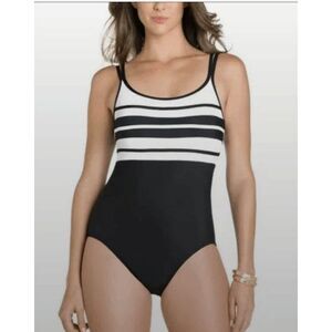 Miraclesuit Black and White One Piece Swimsuit NWT Size 14  J